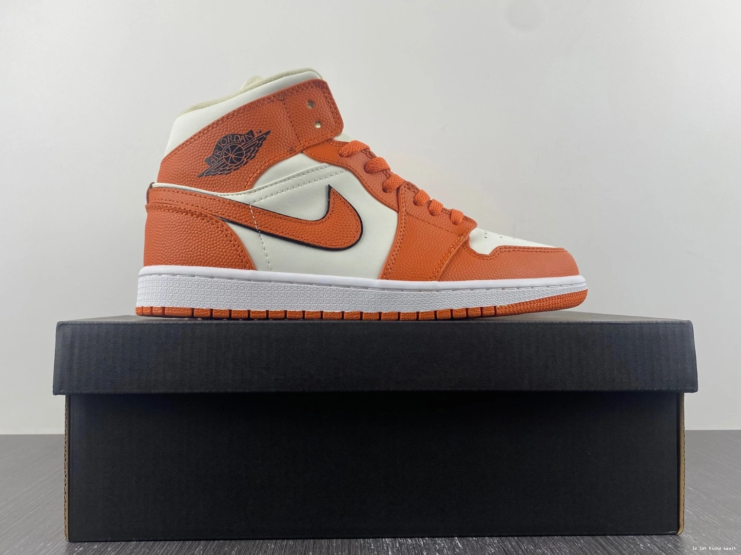 Sport Air Jordan Mid SE 1 DV1302-100 Spice 0422